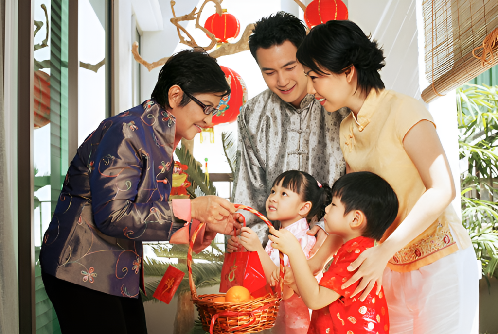 customize cny hamper